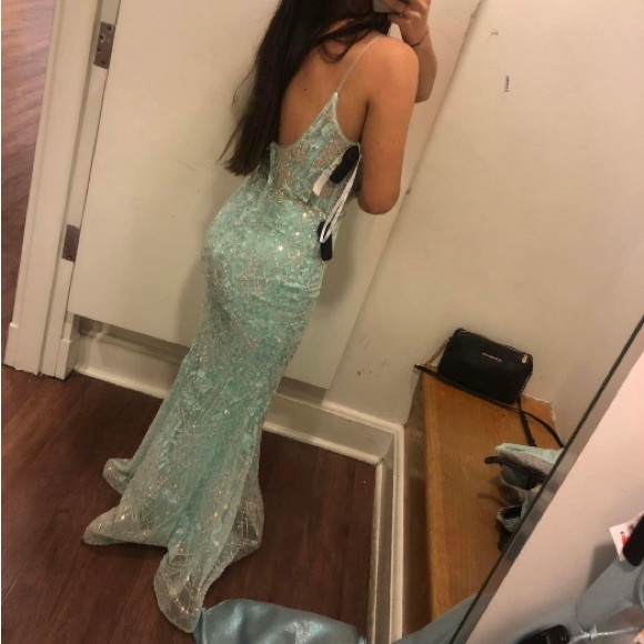 Aquamarine Dream – Crystal Dress